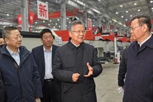 湖北省委副書記、省長李殿勛調(diào)研華工科技